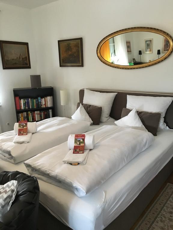 Hotel B&B Bredl In Der Villa Ballestrem Straubing Esterno foto