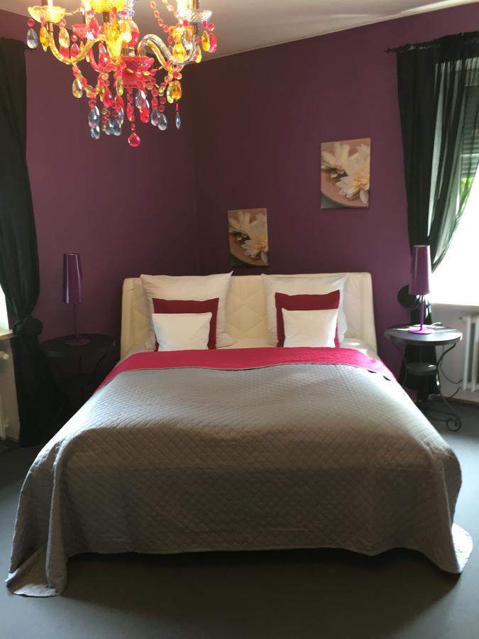 Hotel B&B Bredl In Der Villa Ballestrem Straubing Esterno foto