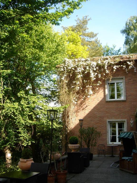Hotel B&B Bredl In Der Villa Ballestrem Straubing Esterno foto